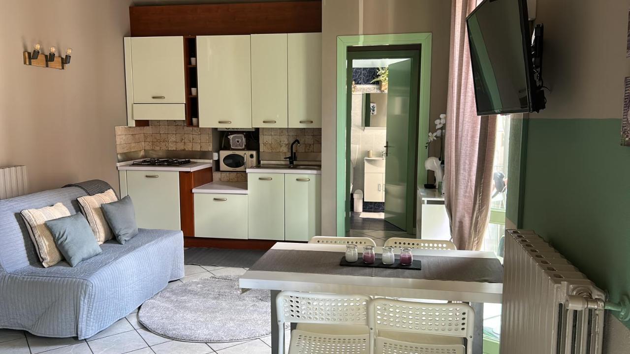 Bon Bon Del Corso Con Terrazzo E Aria Condizionata Apartman Asti Kültér fotó